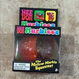 Marbleez Mellow Marble Squeeze - Red & Brown